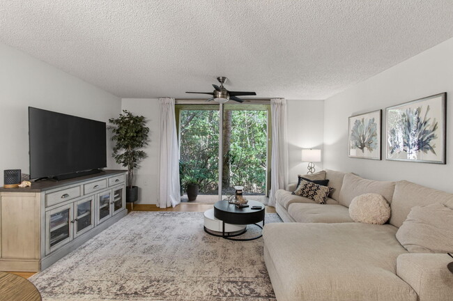 Building Photo - 1100 Scotia Dr