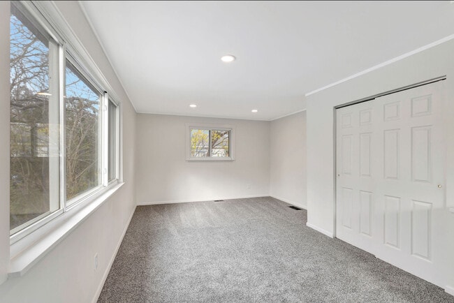 Photo - 6985 Beechmont Ave