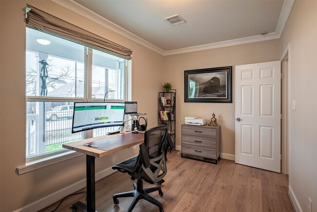 Photo - 1924 Gano St