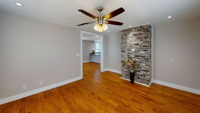 Photo - 7BR/4BA Fort Sanders Home | Walk to UTK | ...