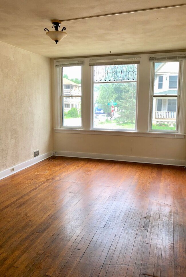 1259 Spaight St Unit 1