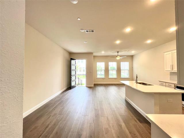 Photo - 4728 Corriente Vista Ln