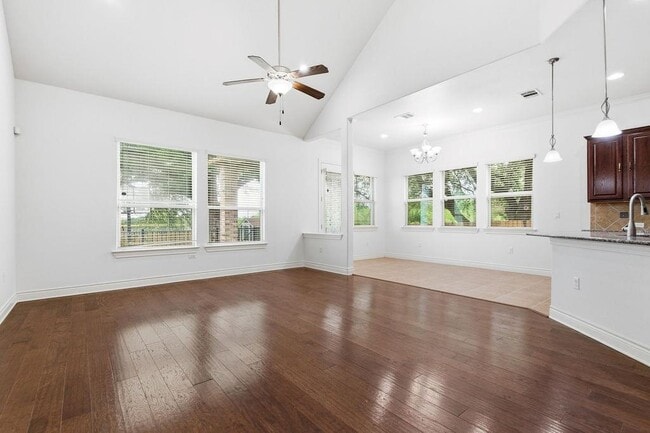 Photo - 15004 Iveans Way