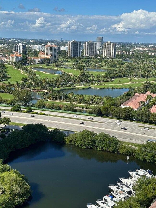 3530 Mystic Pointe Dr Unit 3208
