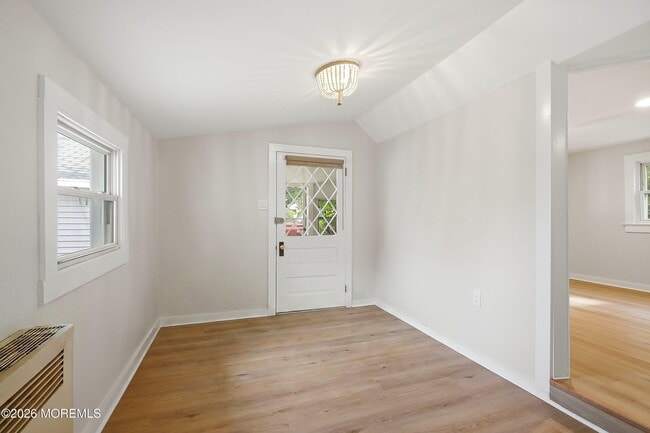 Photo - 1208 Maplewood Rd