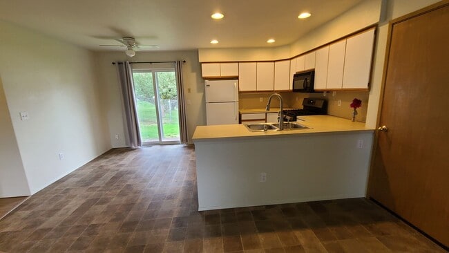 Photo - Borseth Street Unit Borseth Street, 1021