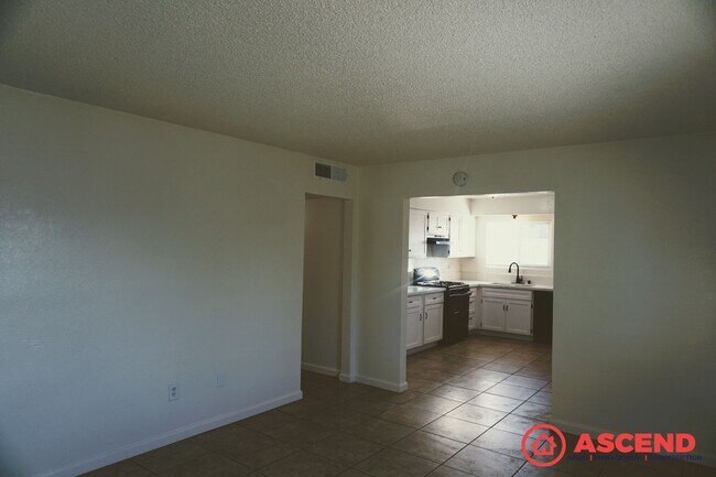 Photo - 100 Warren Ave Unidad 100 Warren Avenue #A