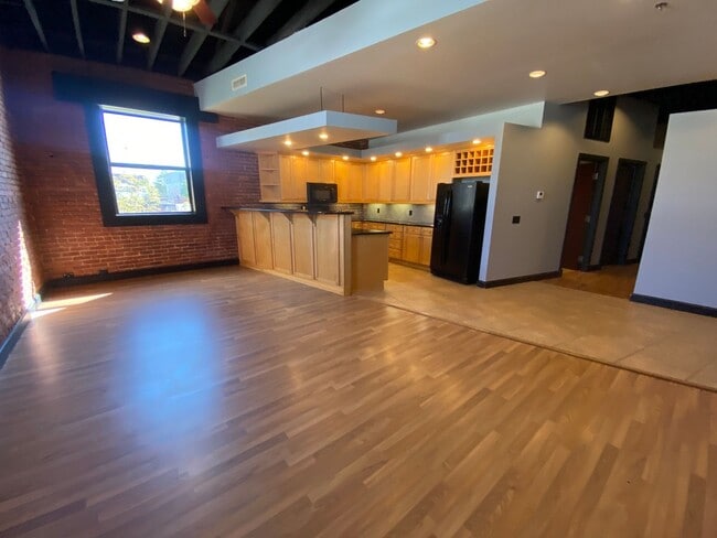 Photo - Beautiful Downtown Springfield Loft