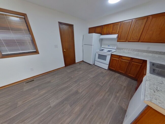 Photo - 3233 Illinois Apt #4