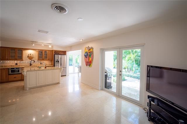 Photo - 928 Escobar Ave