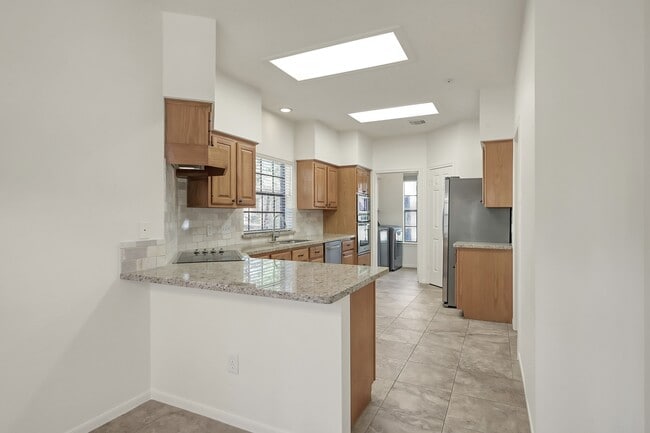 Building Photo - 23 Heathstone Pl