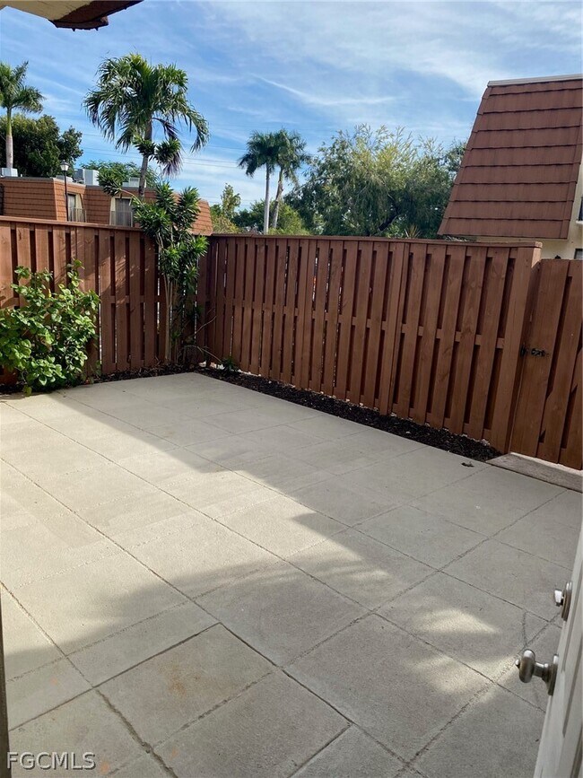 Photo - 5245 Cedarbend Dr