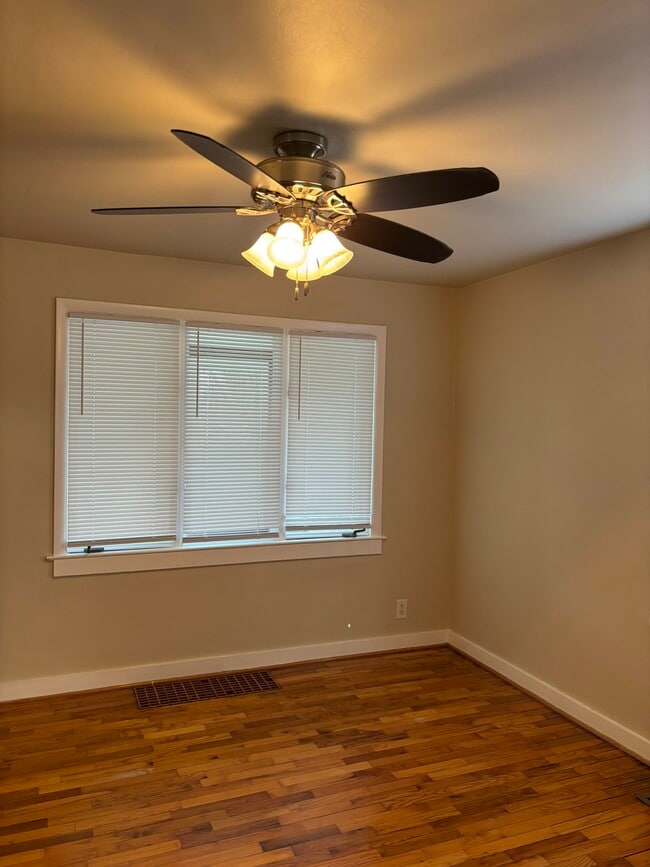 Photo - 1808 Eckener Dr