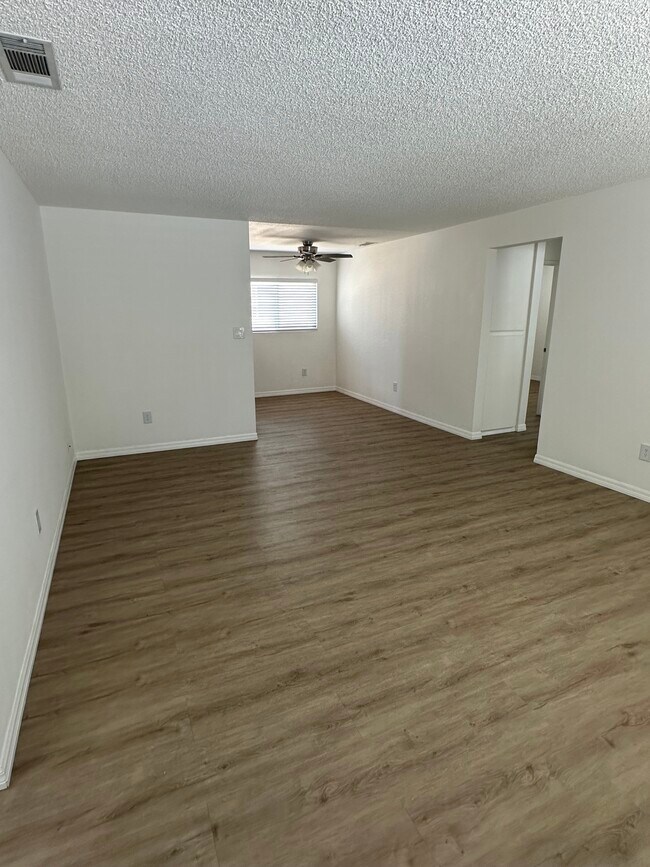 1107 W 23rd St Unidad B