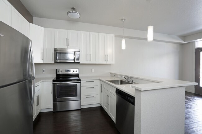 AERIE 1BD, 1BA - 611 SF