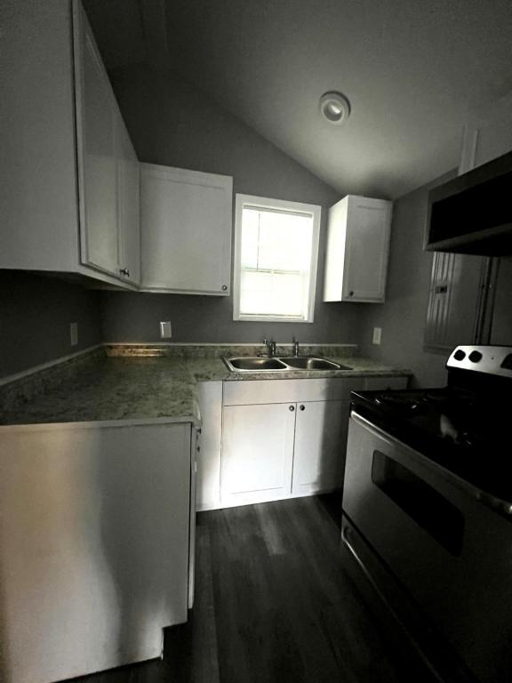 Photo - 135 Honeysuckle Ln