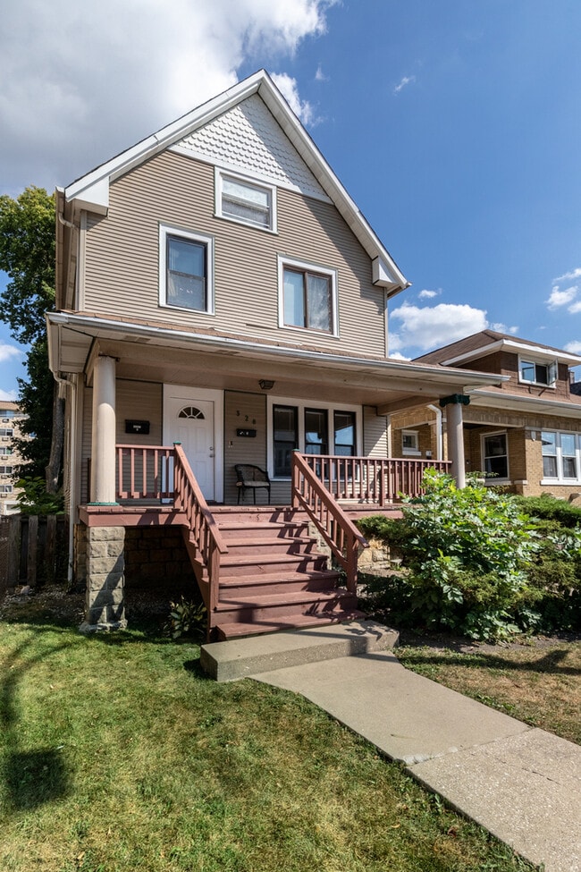 328 Circle Ave House House Rental in Forest Park, IL