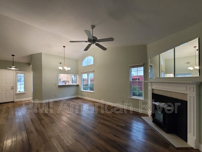 Photo - 5628 Bolton Way