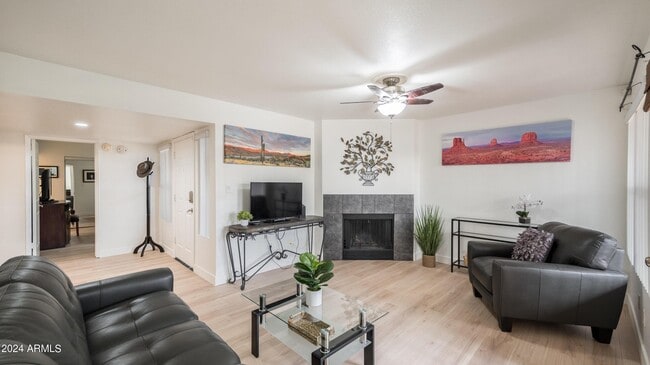 8787 E Mountain View Rd Unit 1034