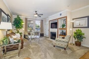 1BR, 1BA - 916SF