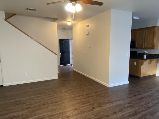 Photo - 2917 Snyder Ave