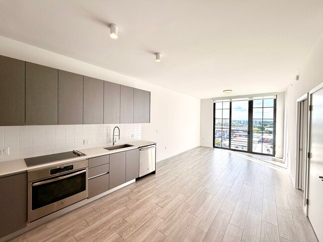 Photo - 253 NW 31st St Unit A2