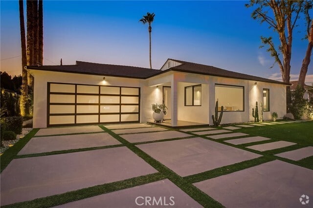 Building Photo - 8161 Encino Ave Rental