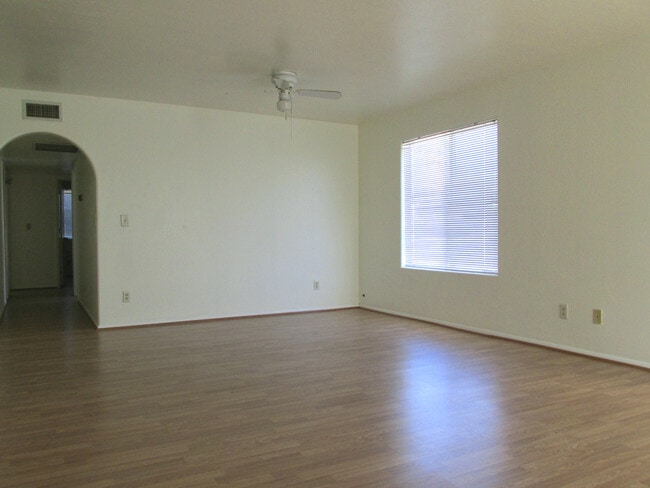 Living room - 631 N Sartillion Ave