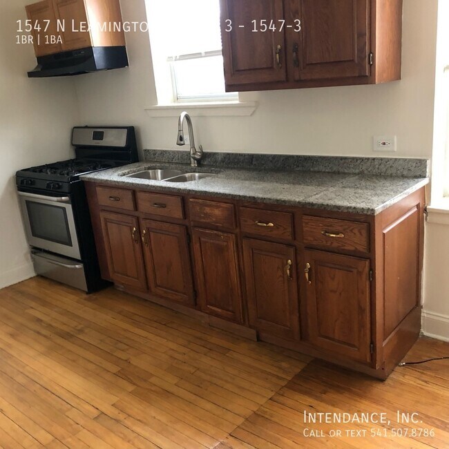 Photo - 1547 N Leamington Ave Unidad 1547-3