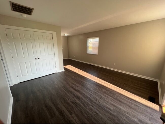 Building Photo - 134 Orth Dr Unit 140