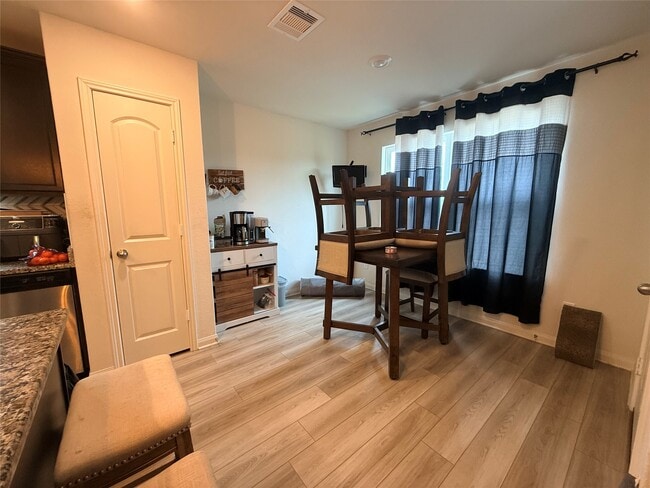 Photo - 8103 Vacek Meadows Loop