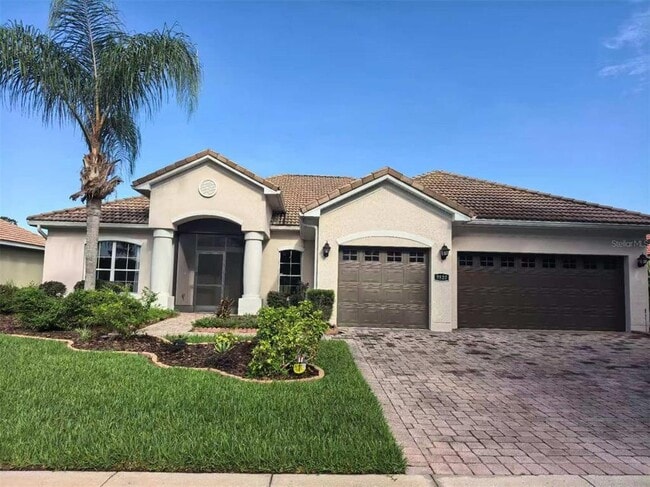 Building Photo - 3520 Shorewood Dr