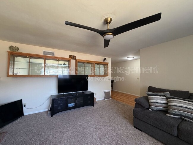 Photo - 1726 Vulcan St