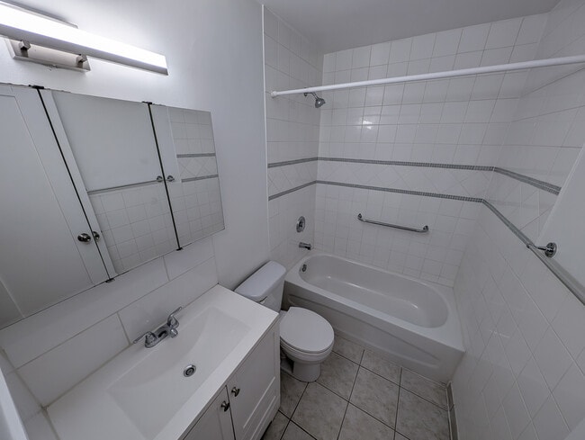 Photo - 3450-3450 Fieldgate Dr Unit 204