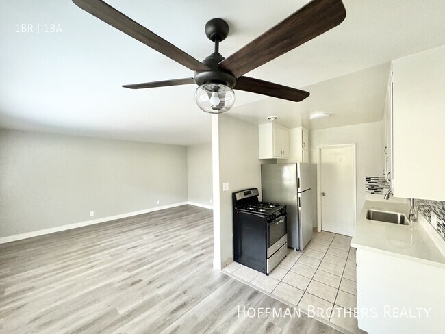 Photo - 1425 E Appleton St Unit 6