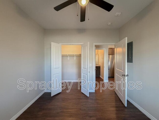 Photo - 1124 W Ave O Unidad Apt 5306