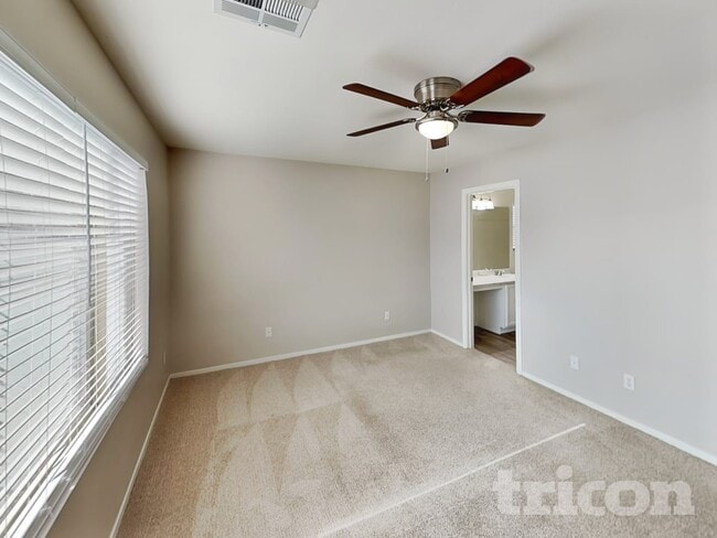 Photo - 7833 Flagler St