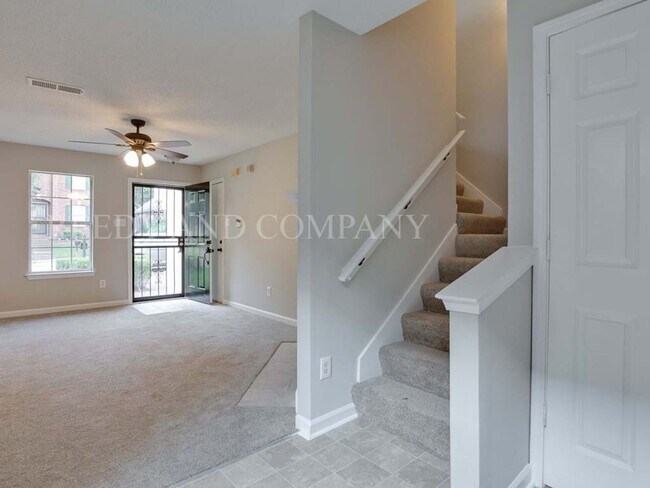 Photo - 7149 Charlton Way