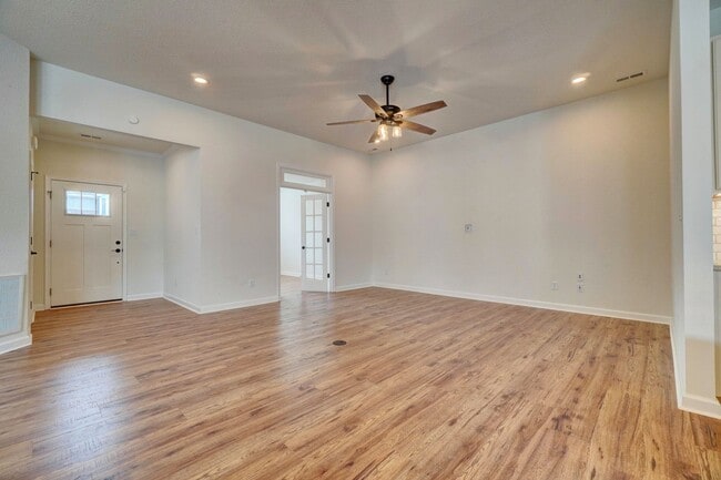 Photo - 4 bedroom condo in Suffolk