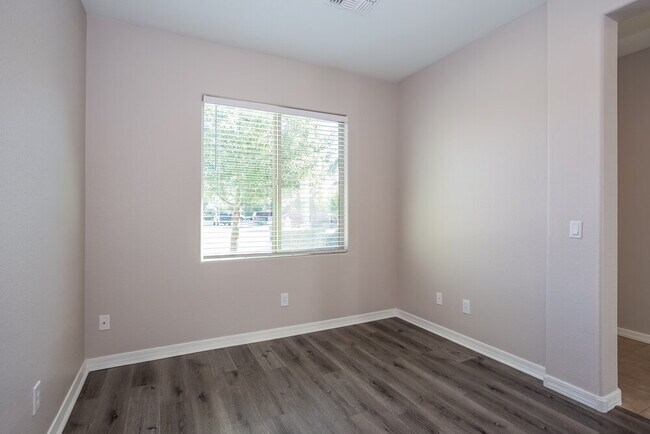 Photo - 33022 N Falcon Trail