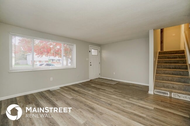 Photo - 2258 Majestic Dr W