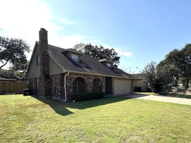 Photo - 22507 Red River Dr