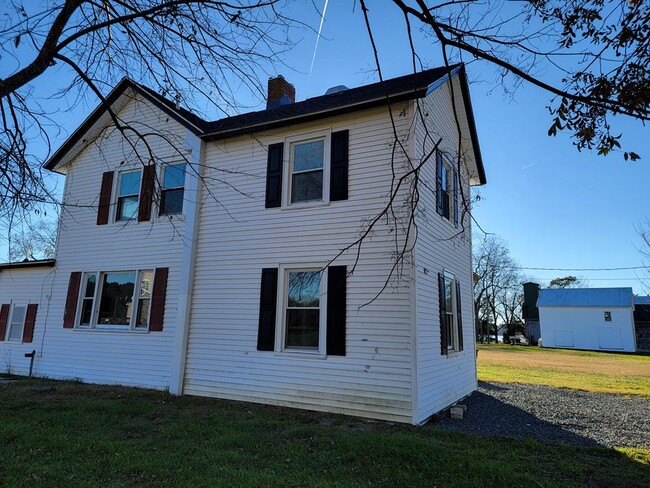 Building Photo - 14212 Shields Bridge Rd