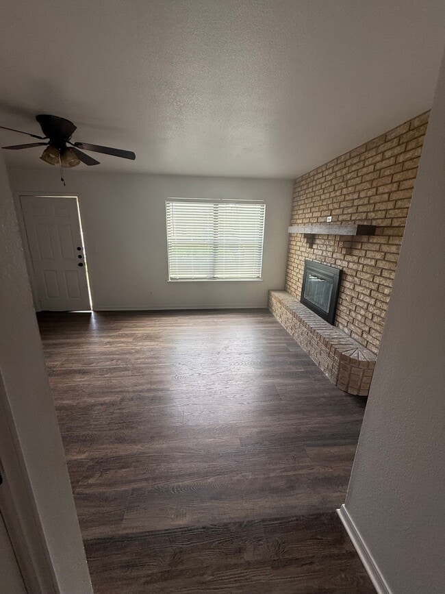 Photo - 2938 Gossett Dr