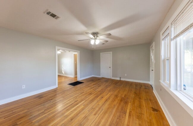 Photo - 503 N Van St
