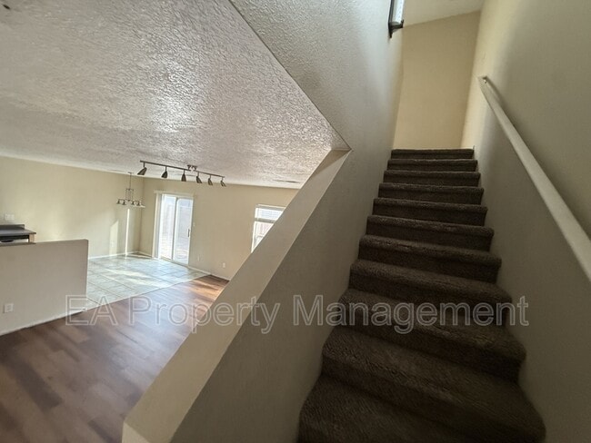 Photo - 12516 Snowmass Way NE