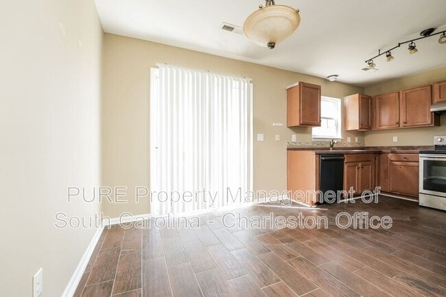 Photo - 4821 Oak Leaf Rd