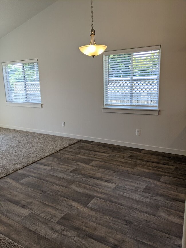 Photo - Fantastic 3-Bedroom, 2-Bath Home With 1388sf!