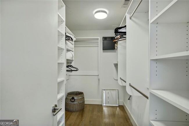 Photo - 575 Highland Ave NE