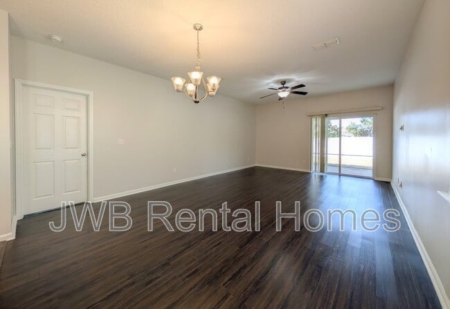 Photo - 94 Carlson Ct